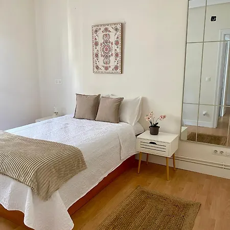 Апартаменты Cozy In Center
